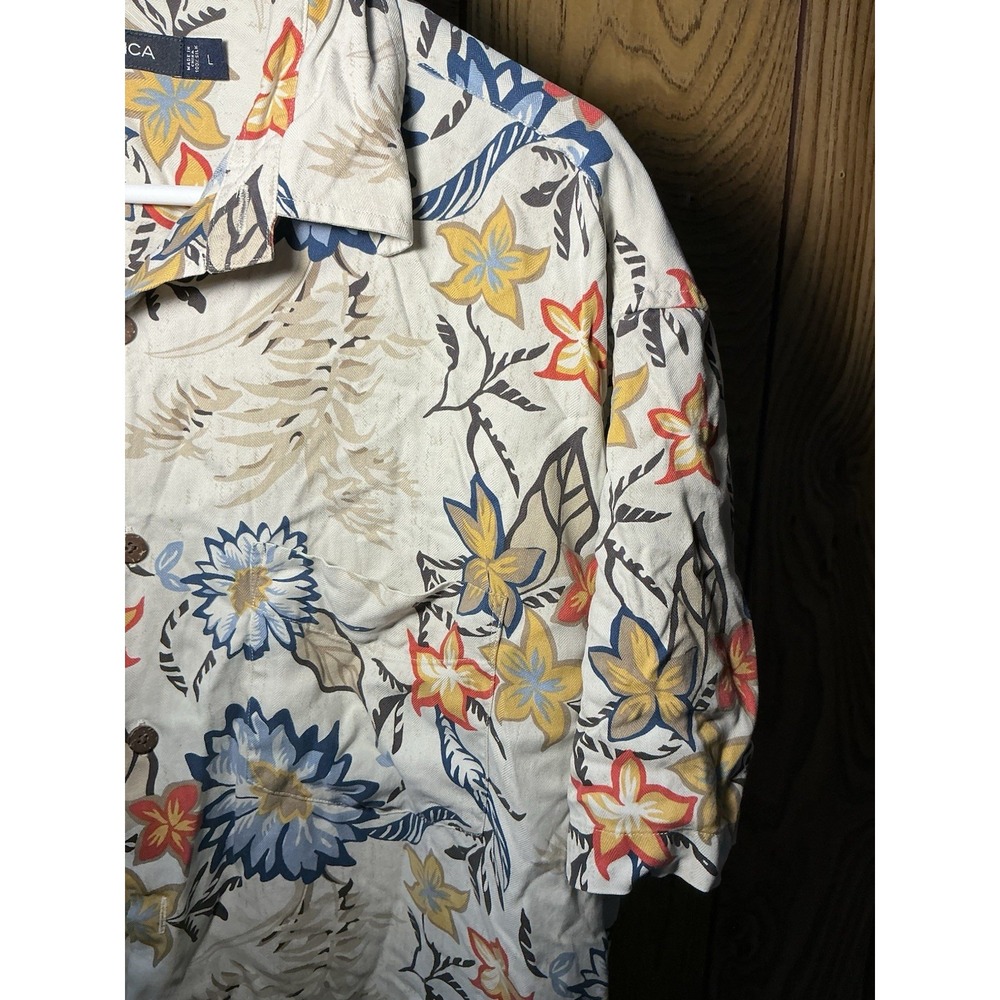 Nautica Mens 100% Silk Aloha Hawaiian Shirt L Floral Blue Beige Short Sleeve - Picture 4 of 6